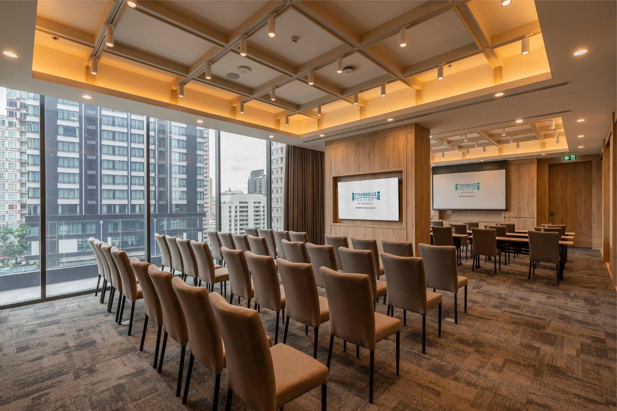 Staybridge Suites Bangkok Sukhumvit By Ihg Exterior foto